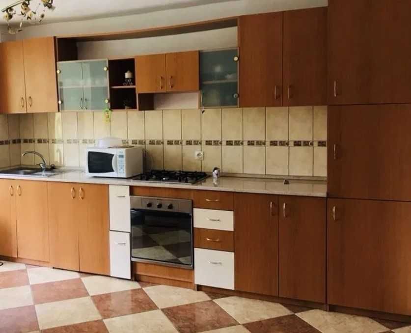 Дава се под наем Едностаен апартамент в Пловдив, Кършияка - 40 кв.м за 158.1 € - Снимка #1