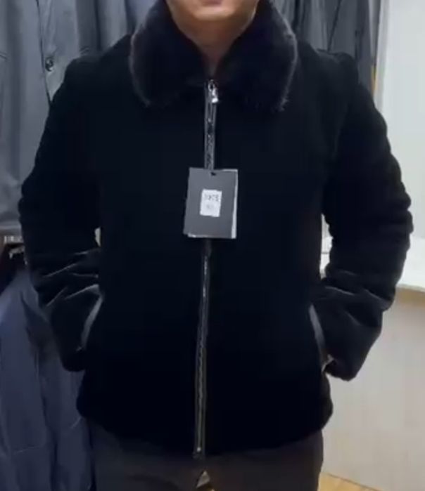 Продам зимнюю куртку.новая