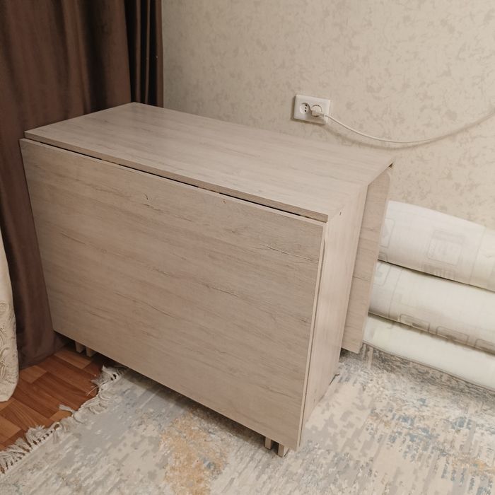 Продается стол 3х метровый