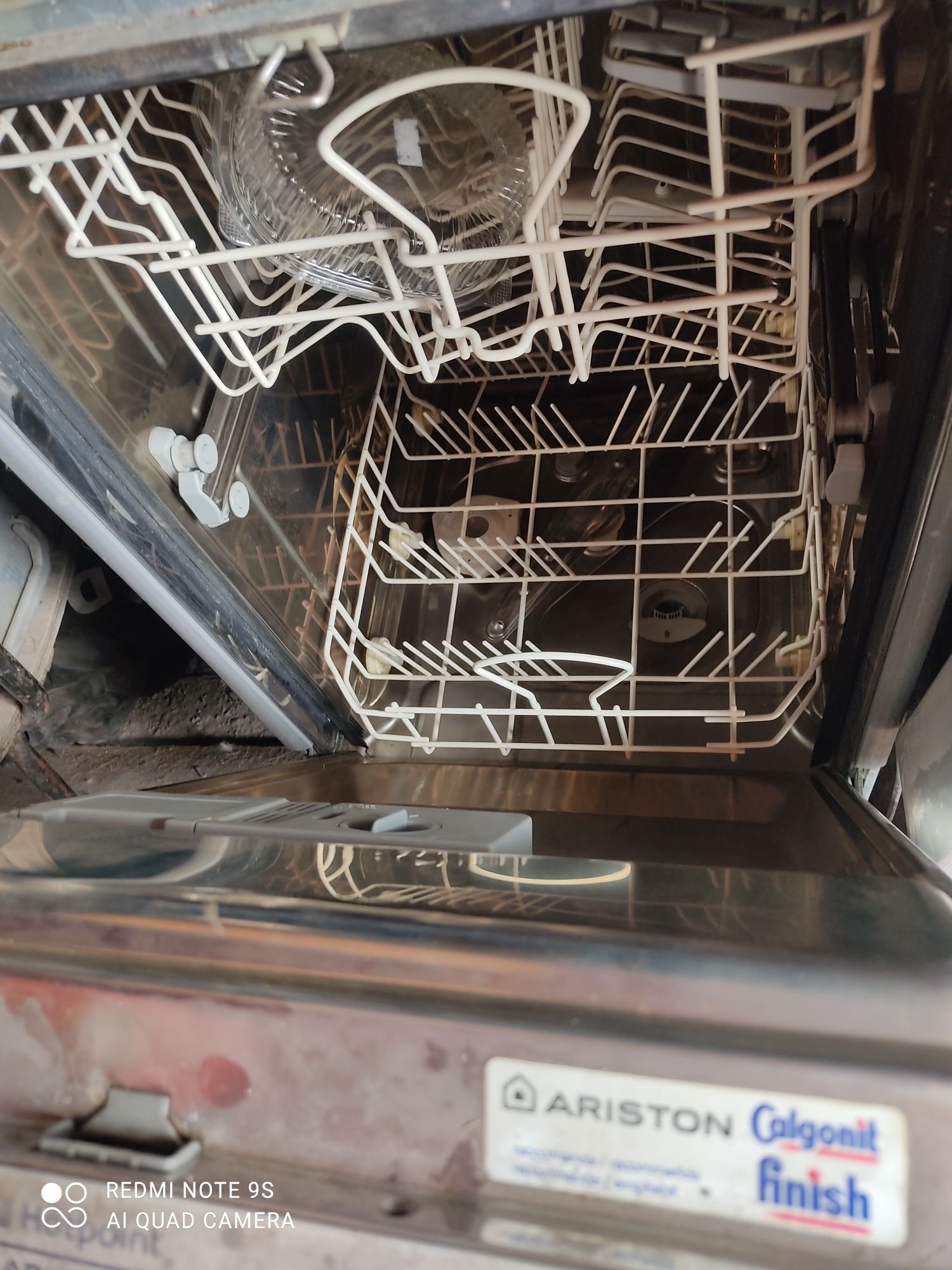 Продам посудомоечную машину в рабочем состоянии