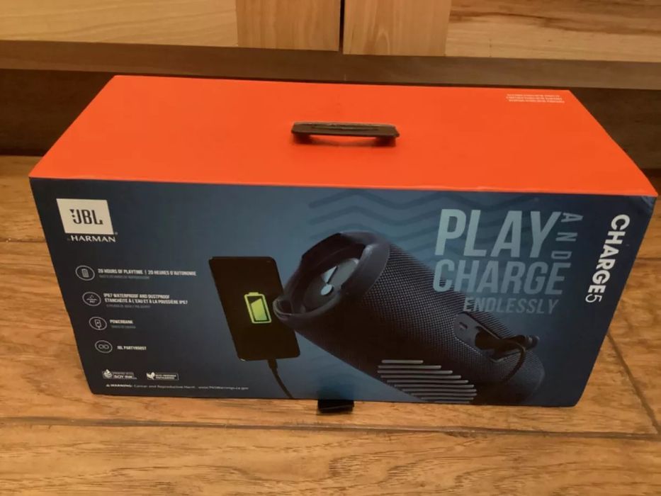 Срочно продам оригинал беспроводная колонка JBL Charge 5