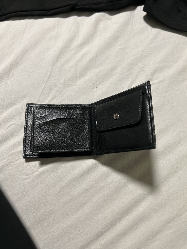 Dior портмоне.