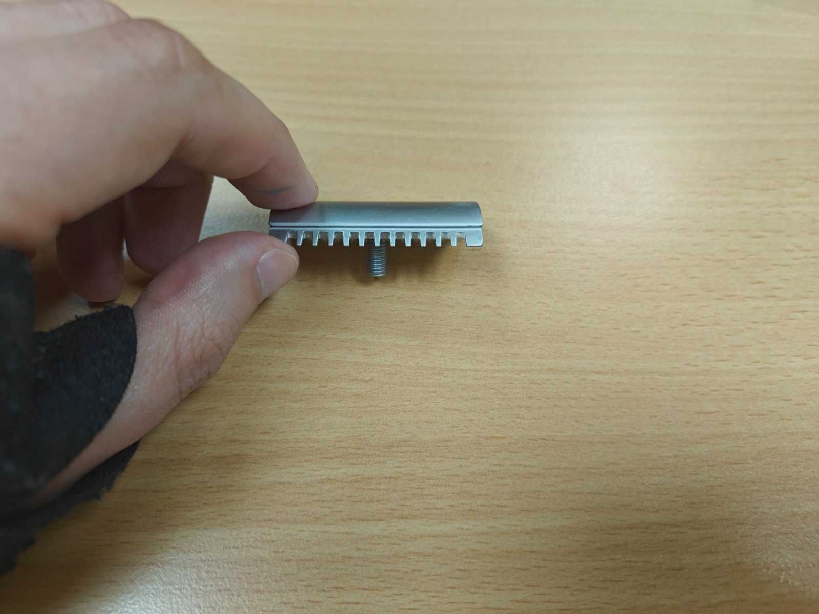 iKon Open Comb - глава за класическа самобръсначка