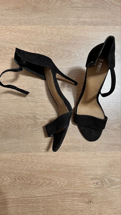 Босоножки вечерние Next