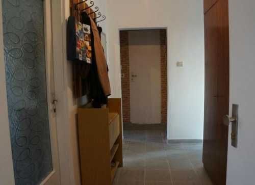 Дава се под наем Двустаен апартамент в София, Левски В - 70 кв.м за 348.84 € - Снимка #3