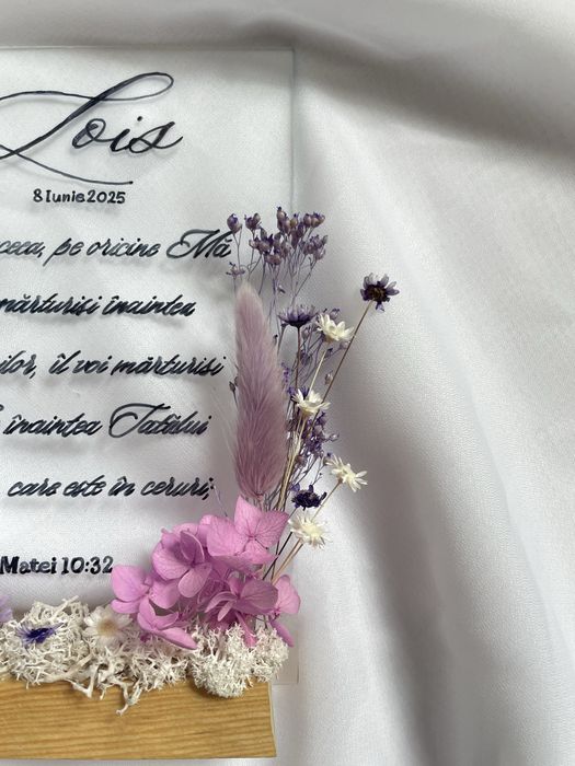 Ramă decorata cu flori uscate