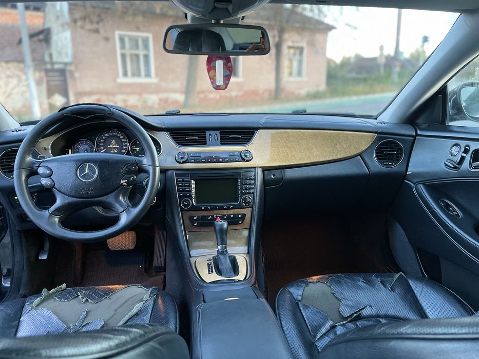 Vand sau schimb mercedes cls