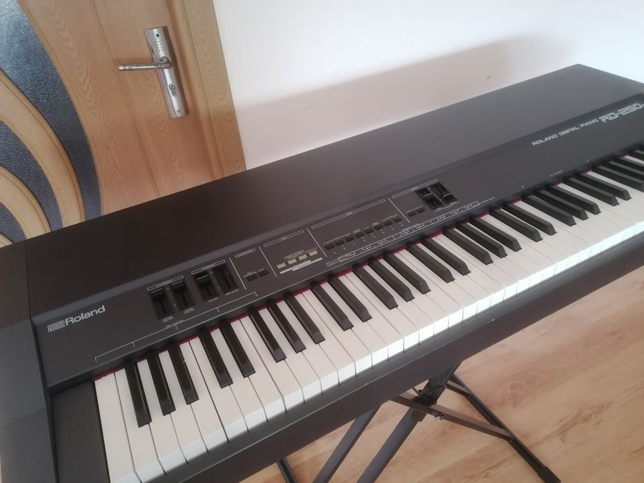 ROLAND RD-250s pian clape grele 76 GHS dinamic orga