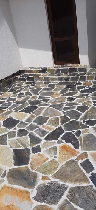 Livram In Toata Tara Travertin si Piatra Decorativa