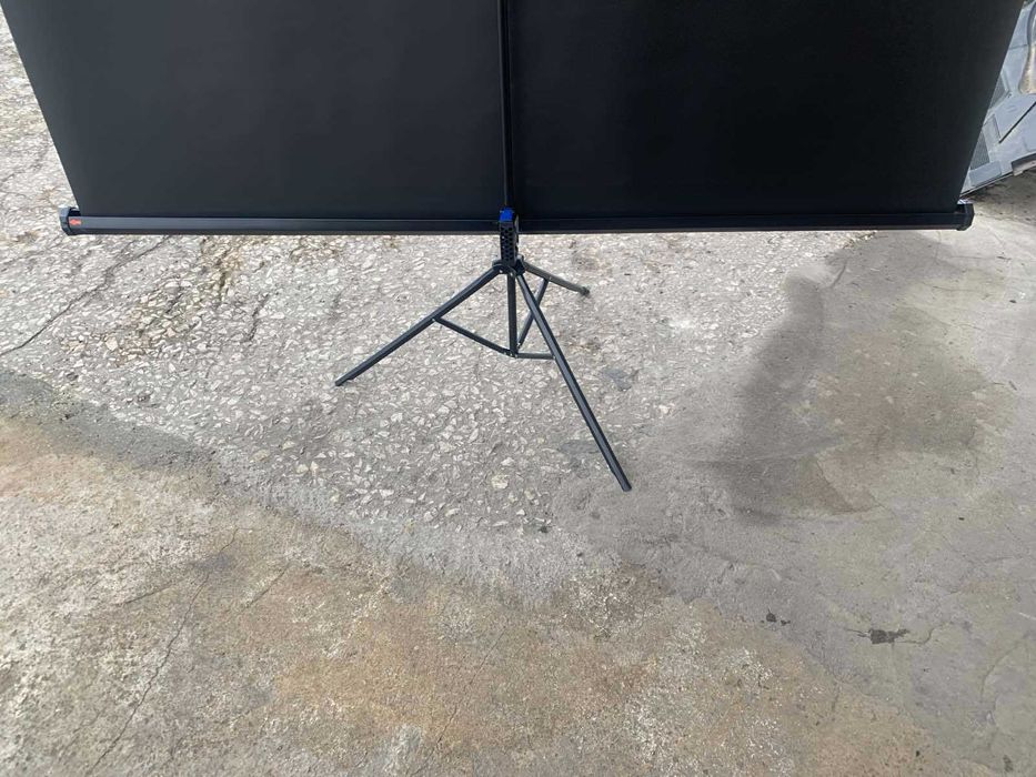 Прожекционен екран за  домашно кино Duronic BPS100 4:3 100-инчов