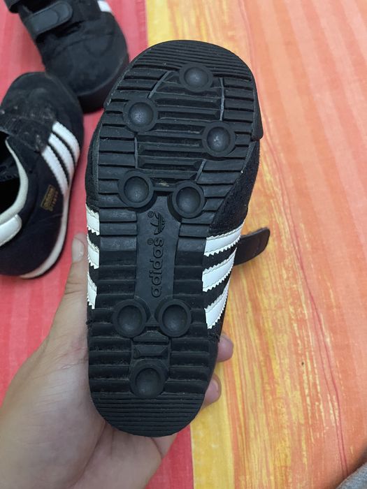 Adidas marimea 23