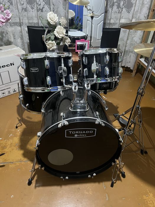 Барабанная установка Mapex Tornado