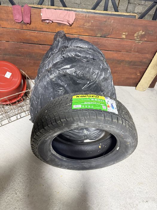 225/60/17 тойота новые зимние шины на альфард или старекс