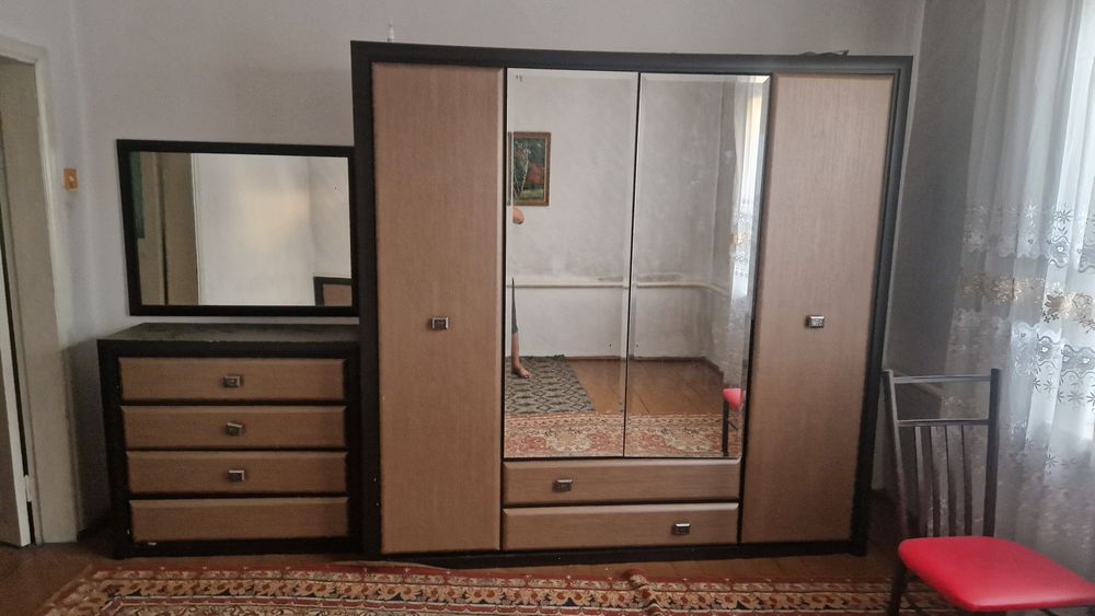 Продам спальный гарнитур! 150.000 за все!