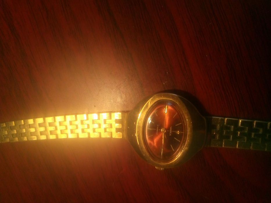 Продам  часы СССР позолоченные женские