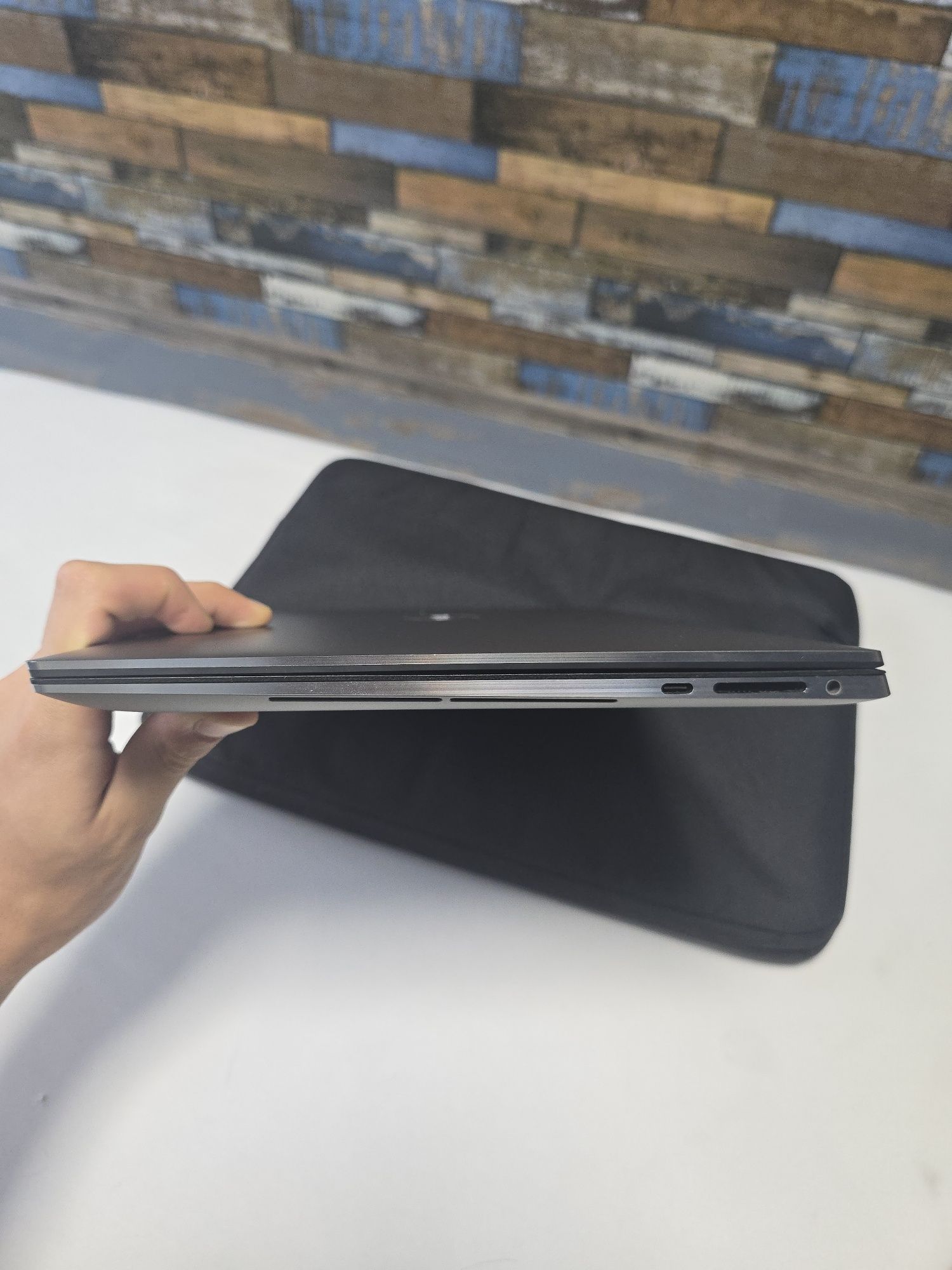 Dell precision 5550 в отлично състояние