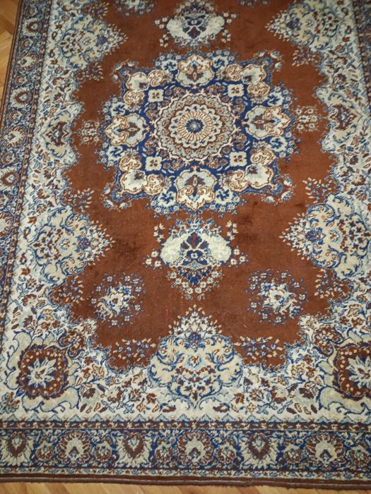 Персийски килим,малко ползван