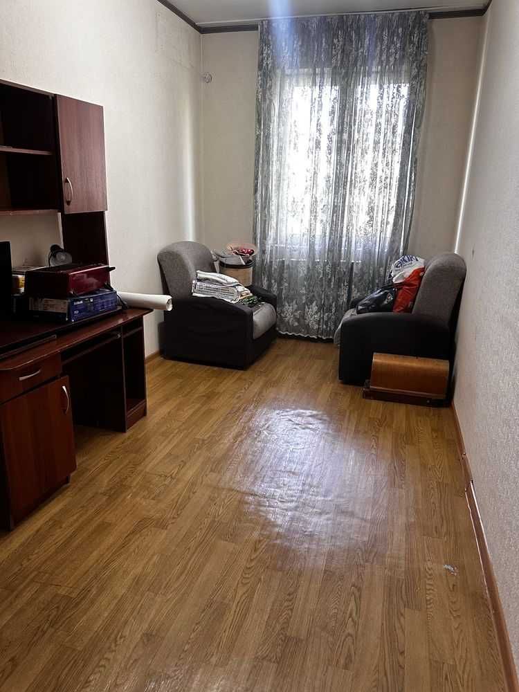 Срочно Продаётся квартира 3х Комнатный Рынок Кадышева