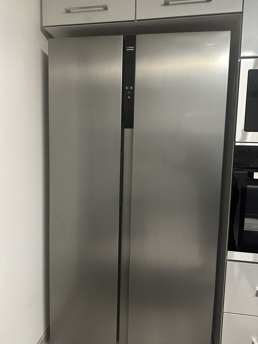 Frigider BEKO side-by-side în garantie