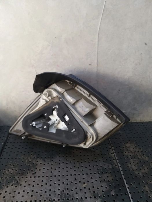 Stop tripla lampa dreapta opel astra h break 417202 13223674