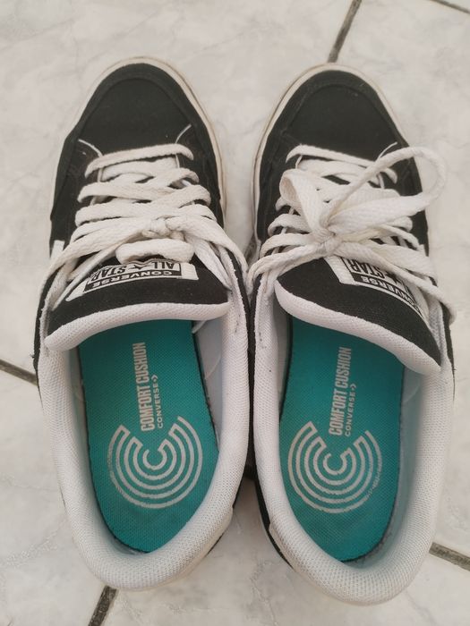 Vând încălțăminte converse