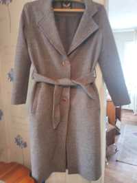 Продается пальто женское