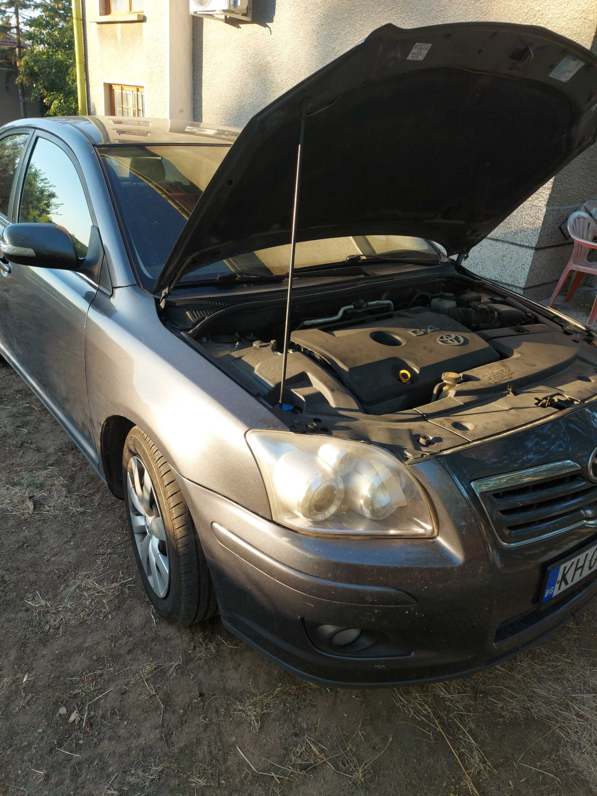 Тойота авенсис седан дизел 2008г 2.0 126 регистриран обслужен