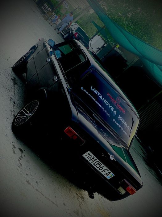 Jeguli vaz 21013  sotiladi