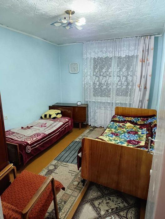 Продам 3-х комнатную улучшенную по ул. Ауэзова 27, этаж 3\5