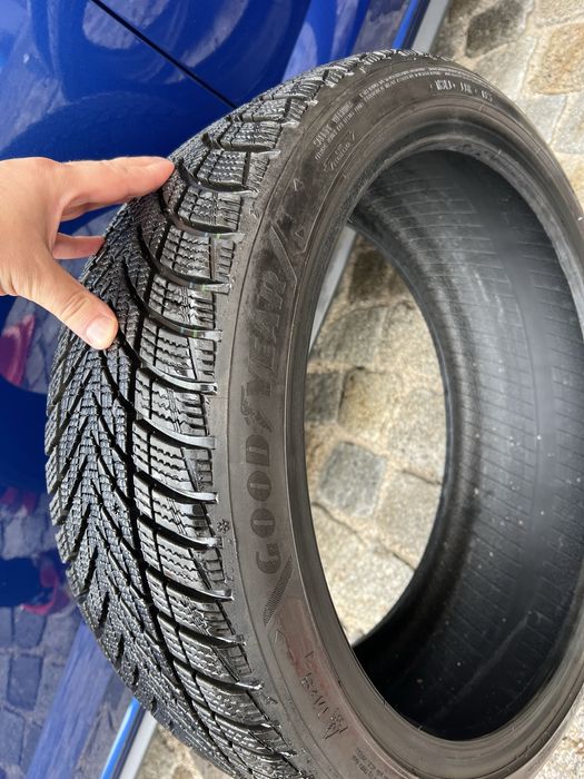 Зимни гуми 215/40/18 XL Goodyear Ultragrip