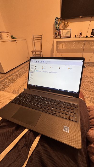 Продам ноутбук HP LAPTOP 15s