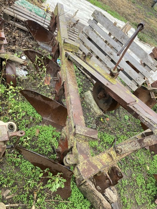 Плуг за оране 4х25