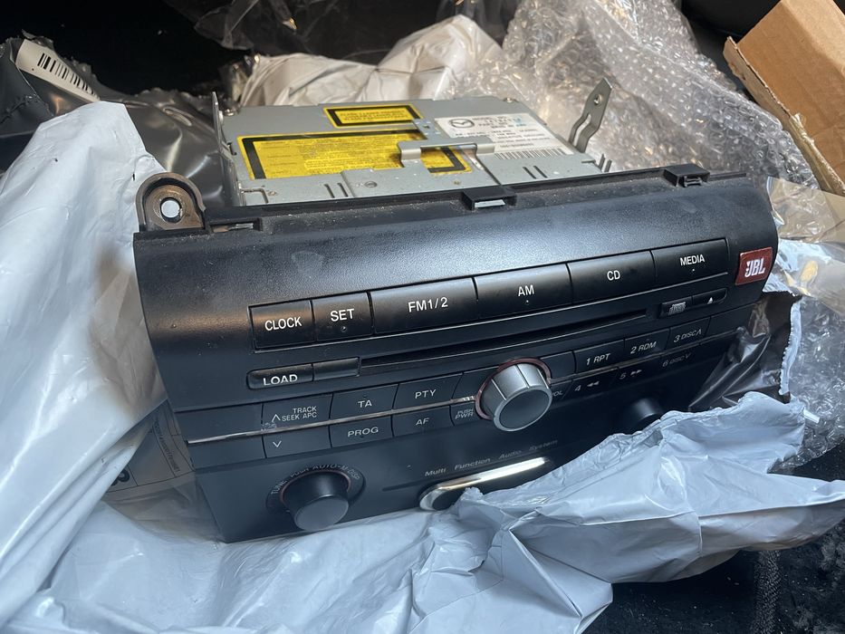 Радио за Mazda 3 BK (03-08)