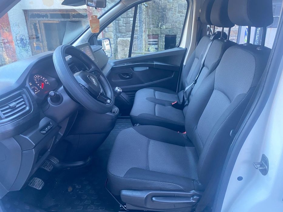 Renault Trafic 2022 9locuri 2.0M9R Lung Vivaro Transporter Vito T6 T5