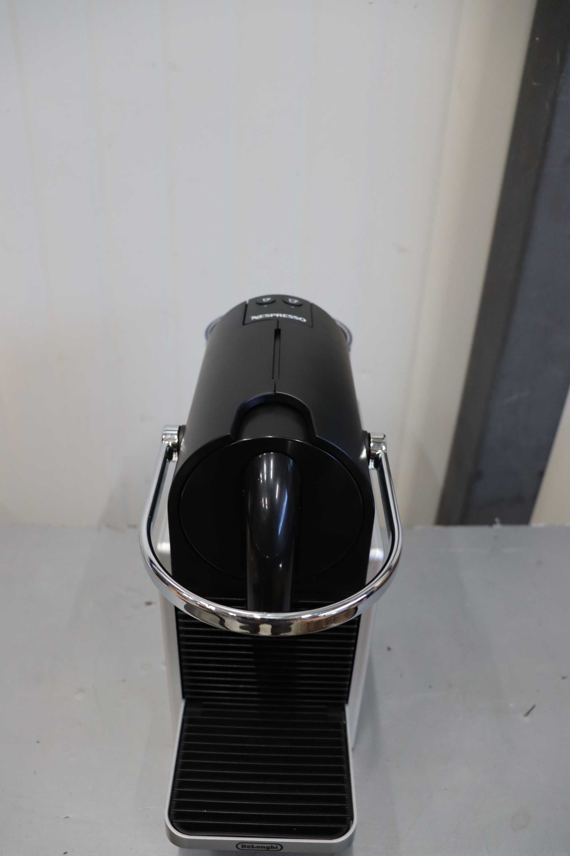 Кафемашина с капсули Nespresso Pixie, C62-EUTINE-S, 19bar, 0.7l, Titan