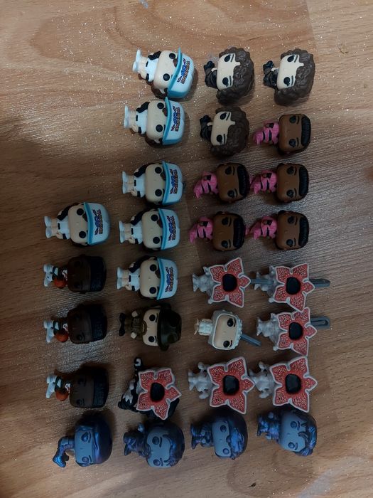 фигурки киндер очень странные дела