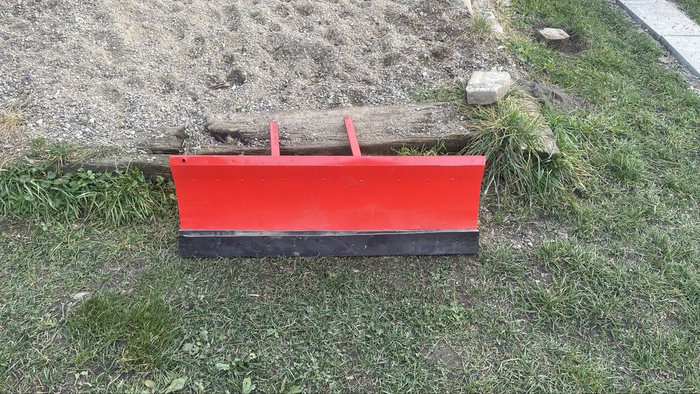 Tractoras Gazon MTD + plug de zapada