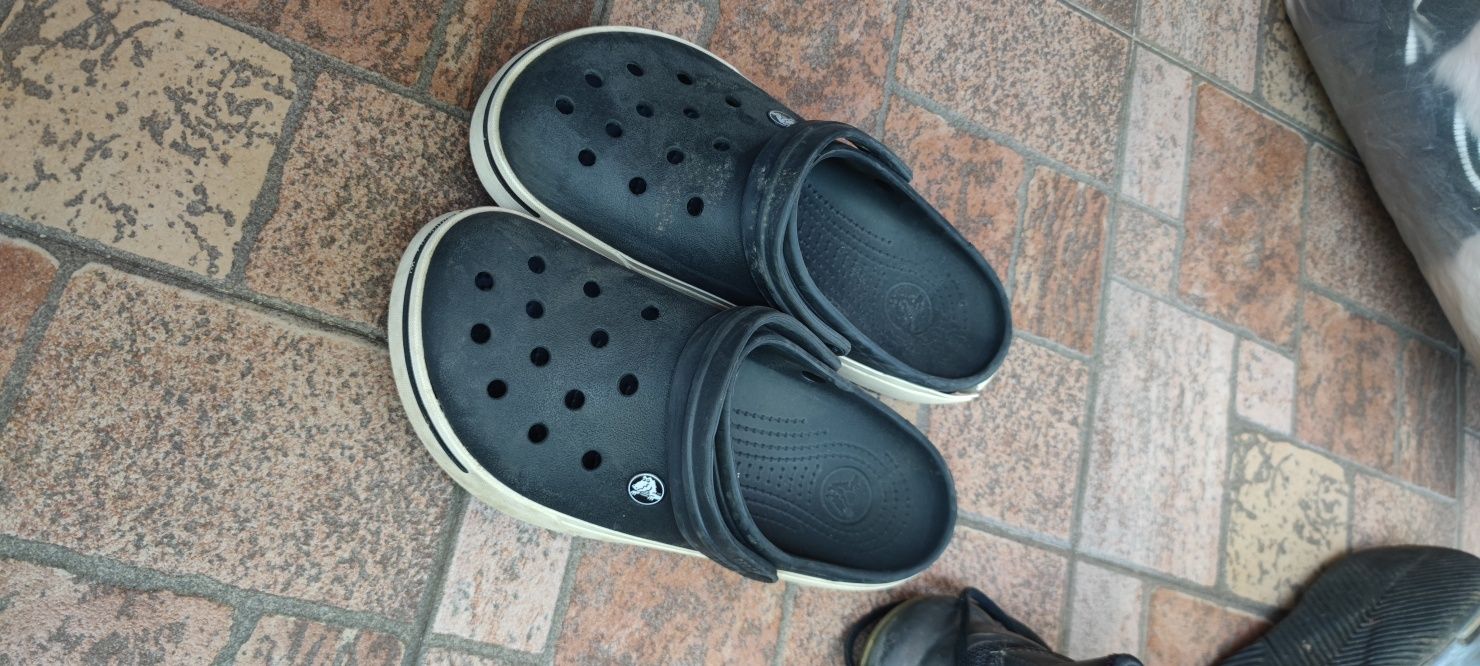 Джапанки crocs. ..