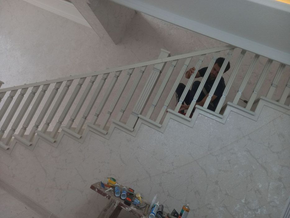 Ustanofak eshik zina plintus tambur