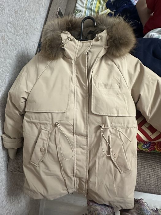 Куртка и обувь почти новая одевали 4-5 раз в школу и все