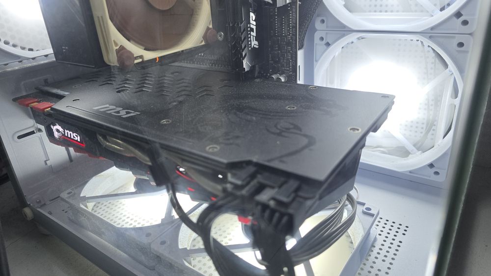 Продам видеокарту msi gtx 1080