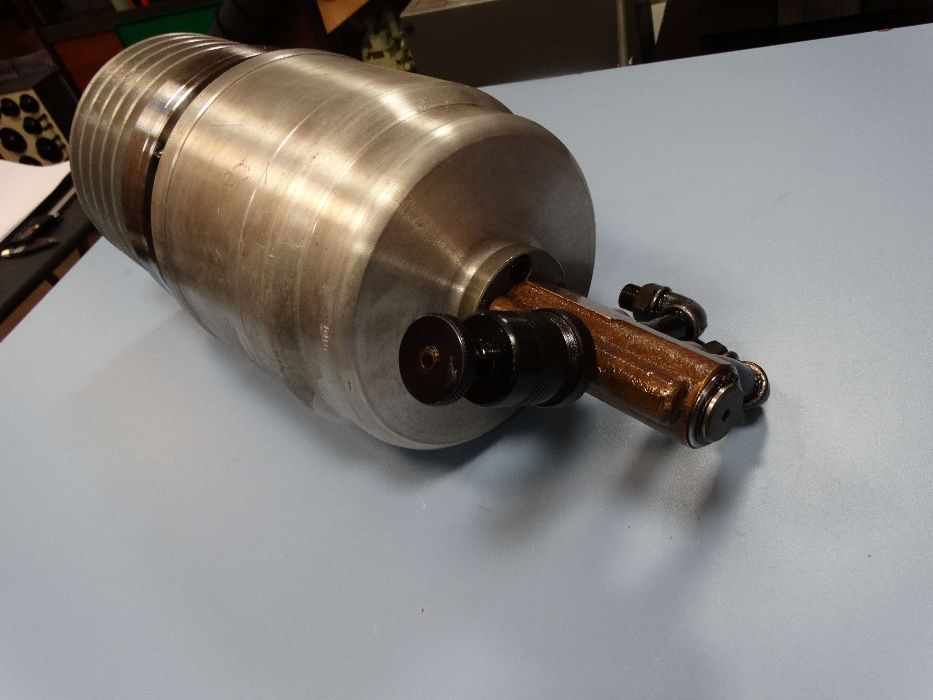 хидрозатягащо устройство за струг