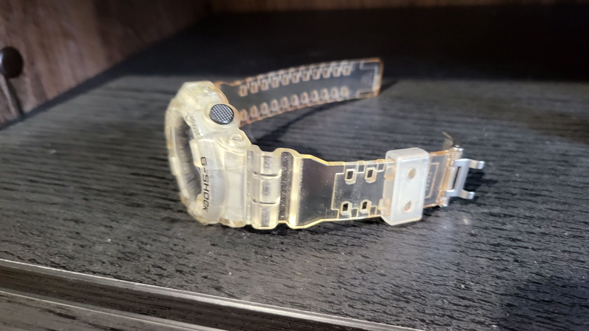 G-SHOCK часовник и още 3бр дамски CHANEL, Dkny и Kenneth Cole