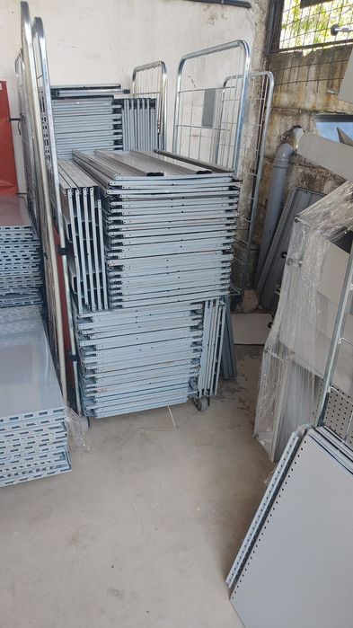 Rafturi de magazin ieftine lucioase