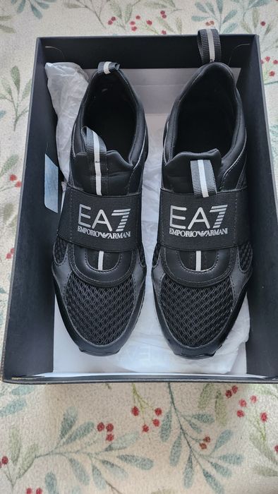 Armani-маратонки