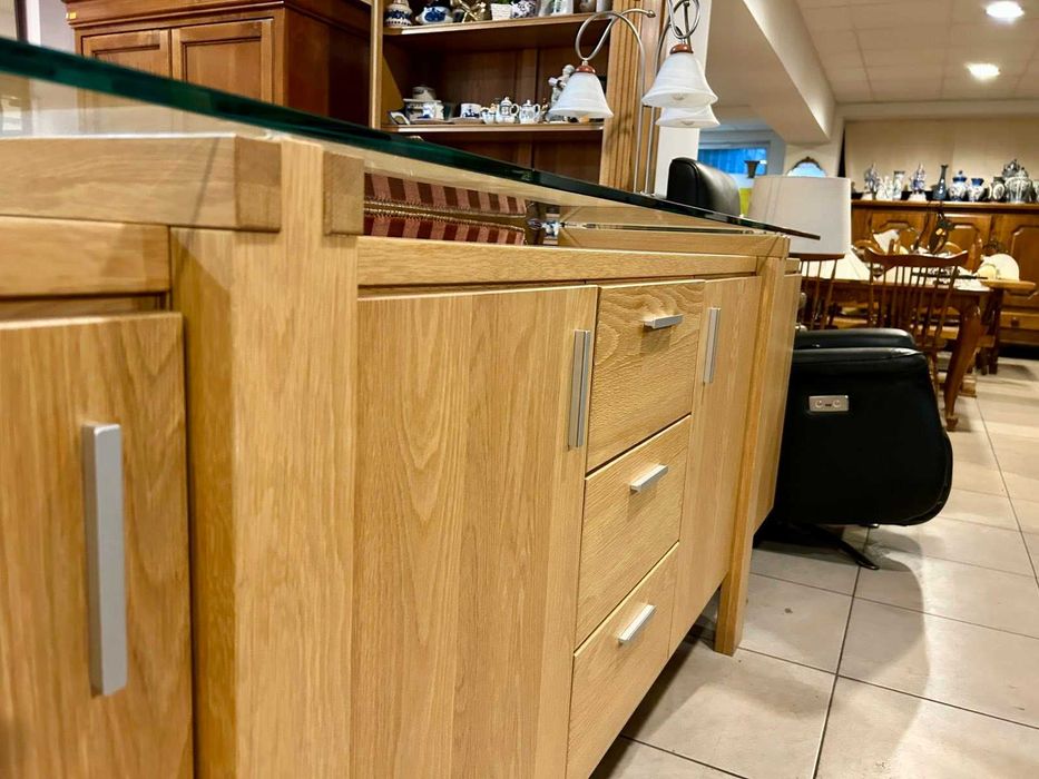 Масивен шкаф  Холандия