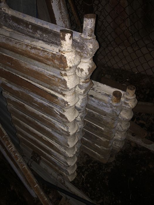 Продам чугунные батареи