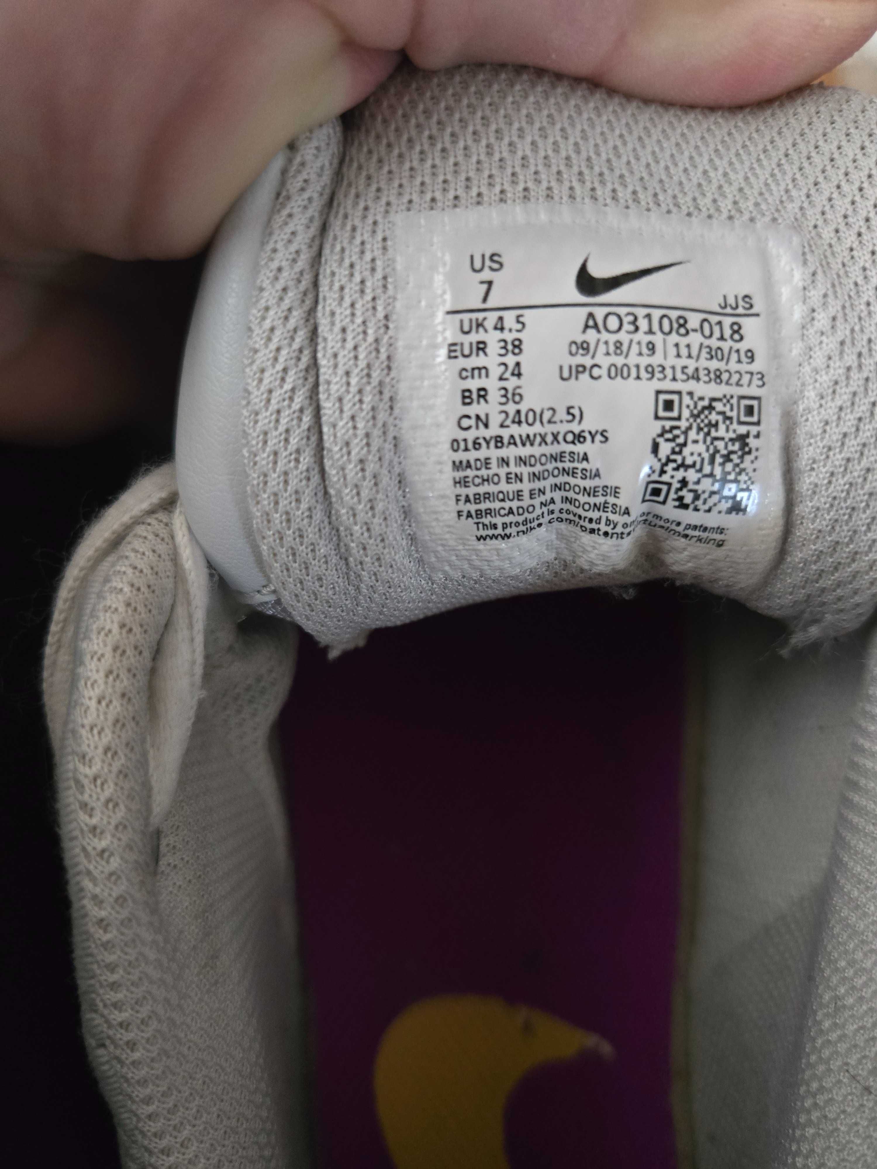 Маратонки NIKE - оригинални