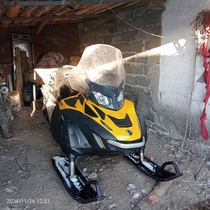 Продам снегоход .