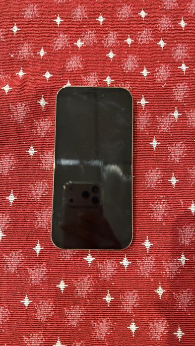 Телефон iPhone 13 pro  Gold без забелвжки